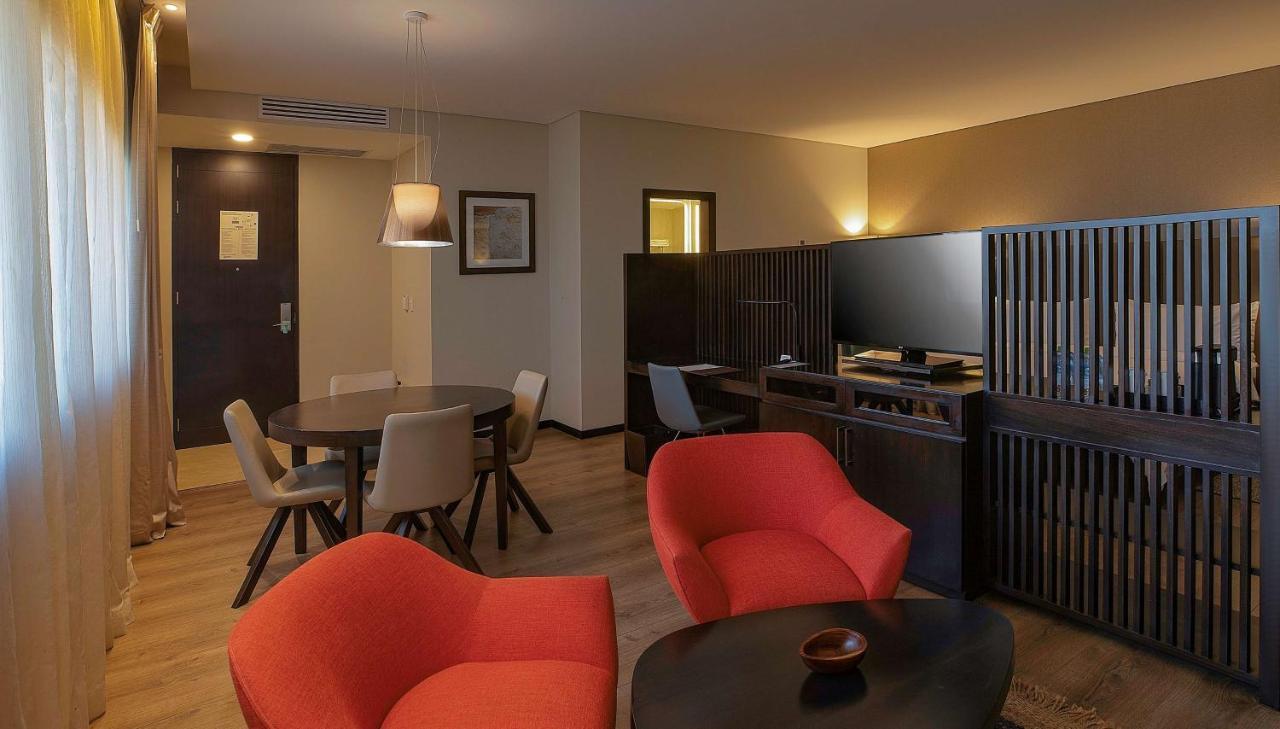 Radisson Hotel Santa Cruz Hotel 5*