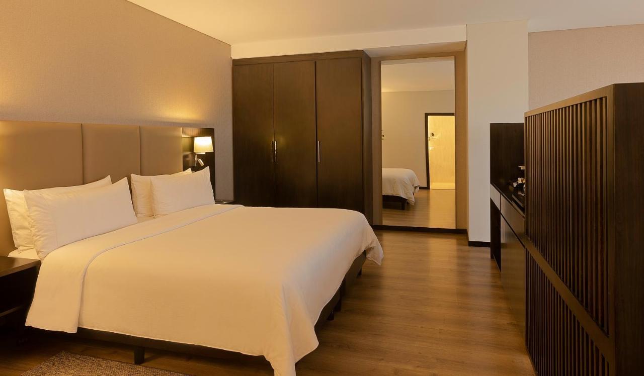 Hotel Radisson Hotel Santa Cruz 5*